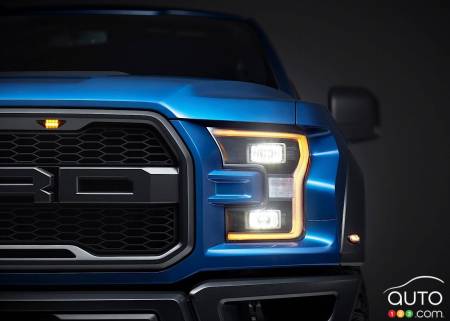 2020 Ford F-150 Raptor, front